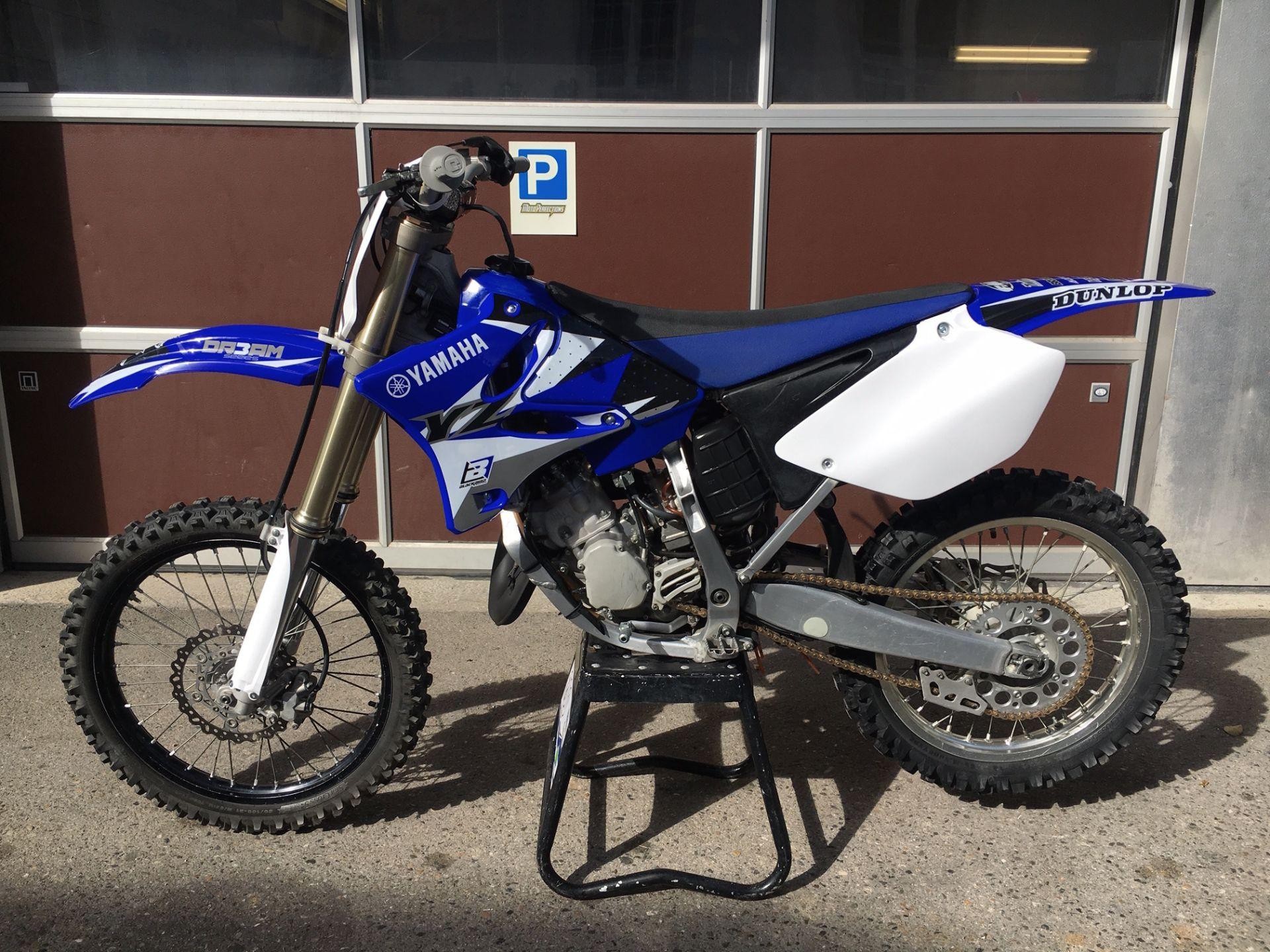 Yz 125. Yamaha 125 кроссовый. Ямаха 125 2т кросс. Yamaha 125 кросс. Питбайк Yamaha 125.