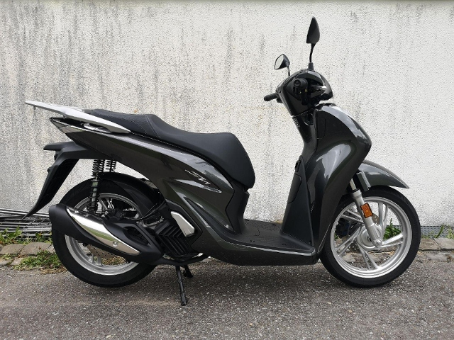 Buy Motorbike New Vehicle Bike Honda Sh 125 Ad Abs Modell Mit Traktionskontrolle Honda Keller Gmbh Bauma